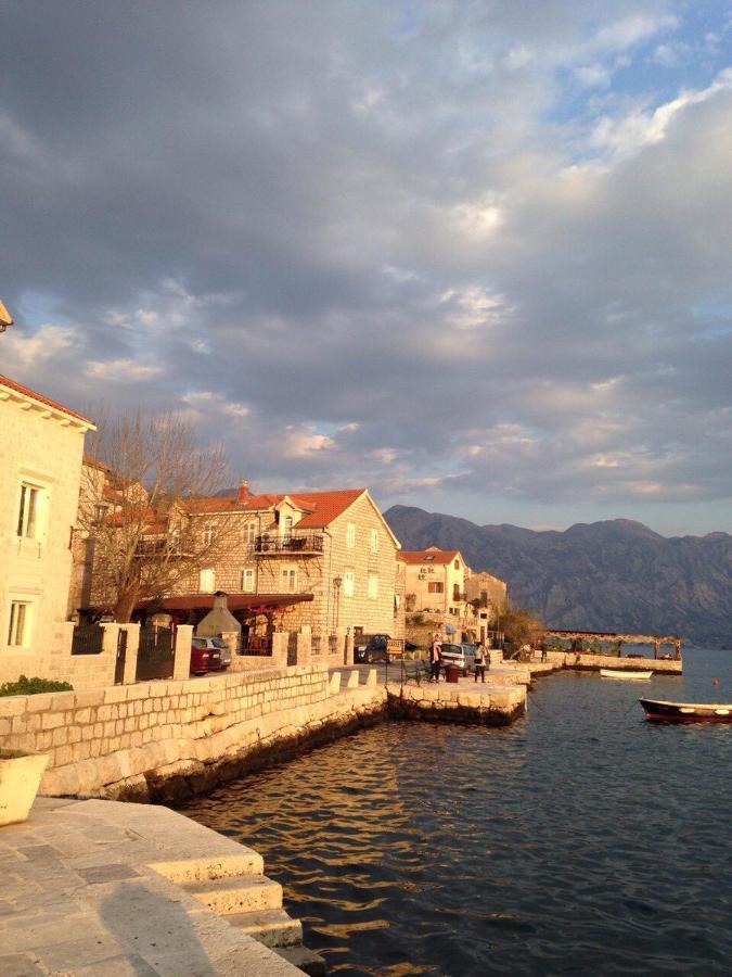 Lady Of The Rocks Apartments Perast Exteriér fotografie